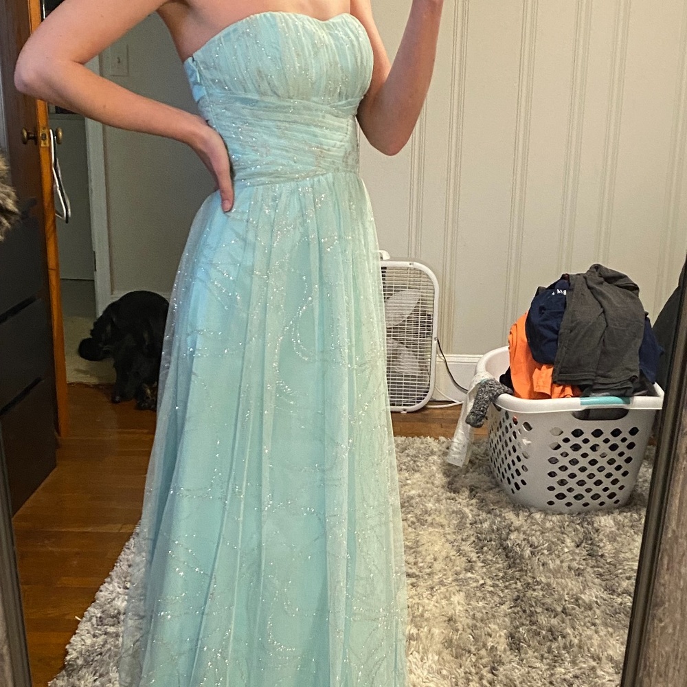 Hailey Logan by Adrianna Papell